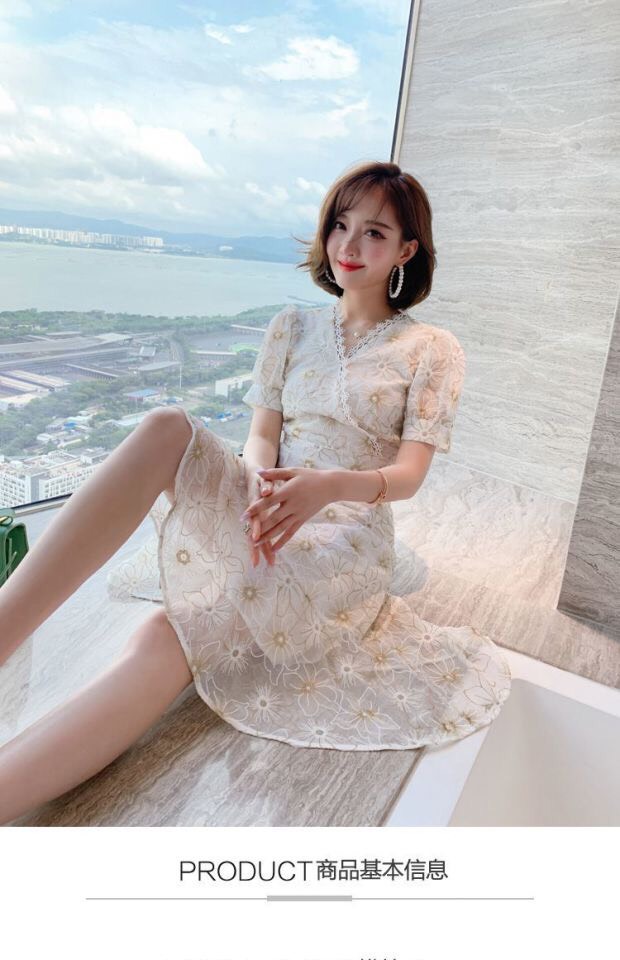 ĐẦM BODY  HOA CỔ ĐẮP ĐUÔI CÁ -HN739